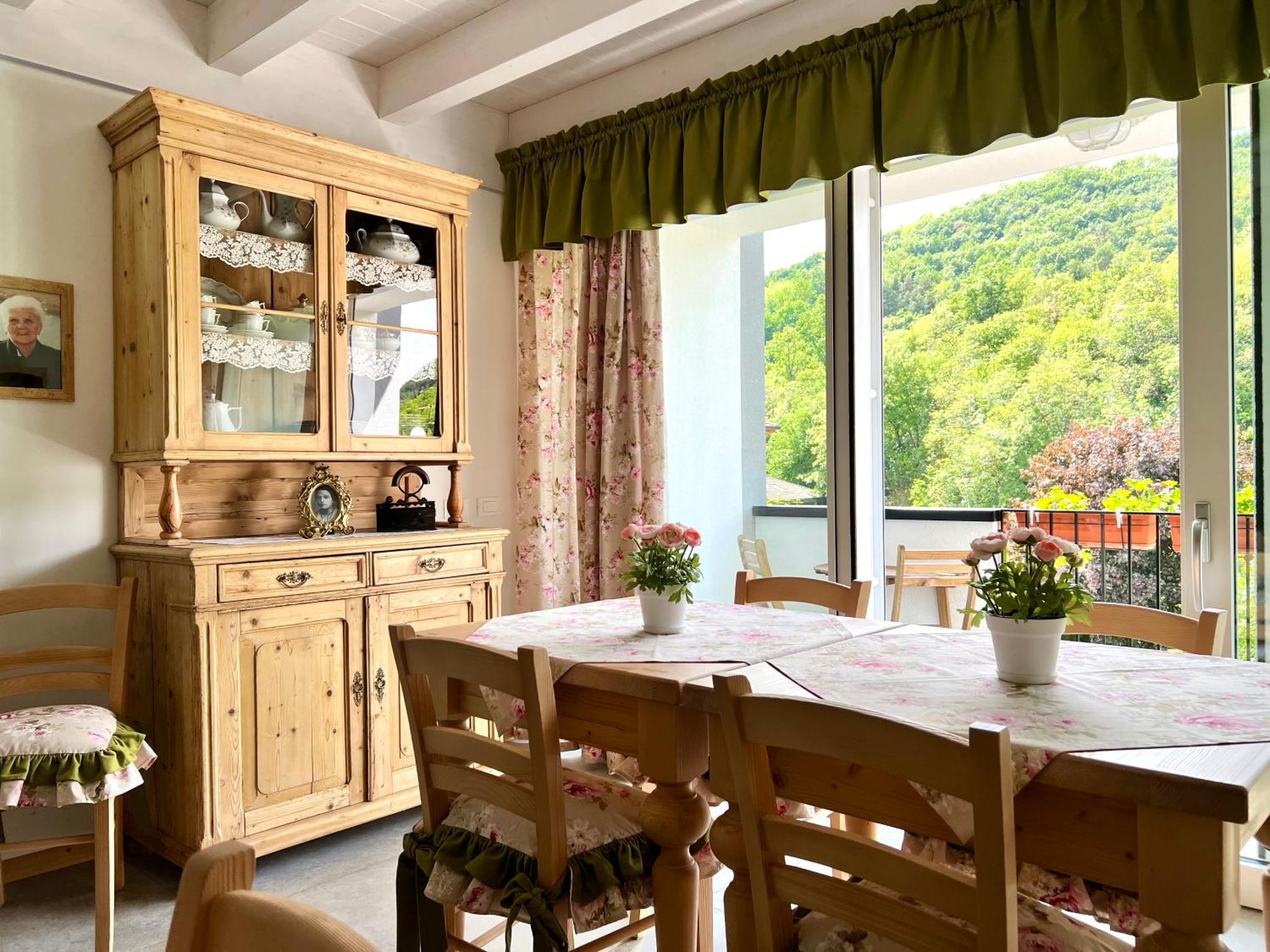 La Finestra Sul Giardino - B&B Cavedine Exterior photo